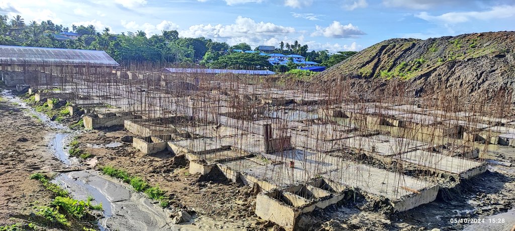SVPMC_ANI's tweet photo. Secretary SVPMC visited the PMAY (U) site at Prothrapur today to review the construction of 329 housing units under the AHP segment. Directed the contractor to expedite work and ensure completion by 31st March 2025.
#PMAYUrban
#HousingForAll
#SVPMC https://t.co/SrusatUj6s