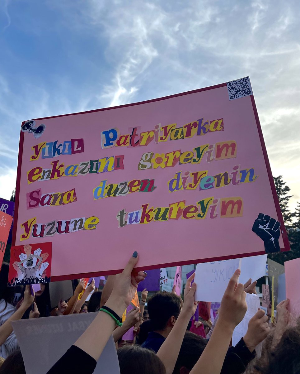 nefesine nefes
sesine ses olamadığımız
her kadın için
yeri göğü inleteceğiz!