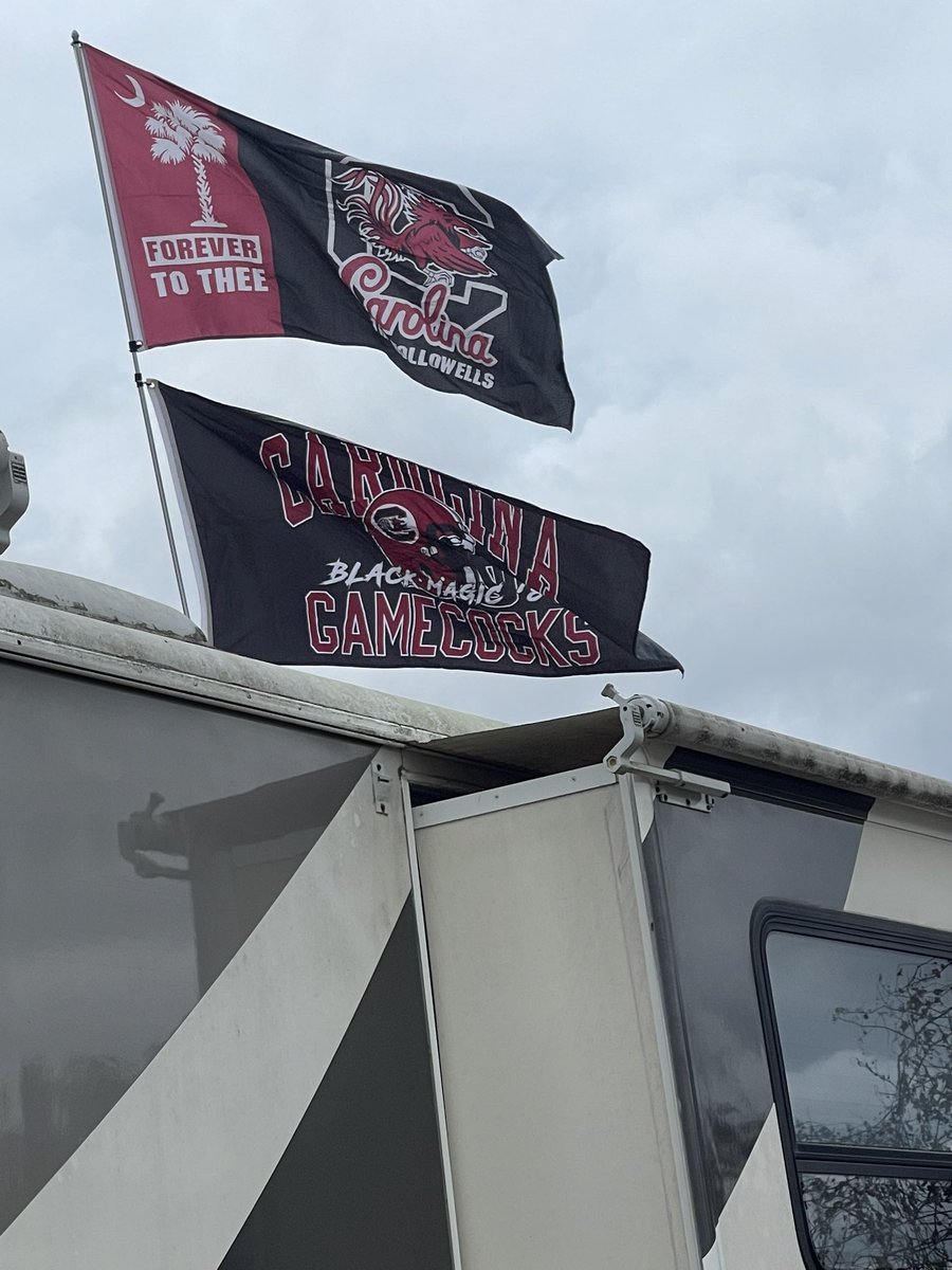 LollieannH's tweet photo. Who else is on the road to Tuscaloosa? Canβt wait to #HoistTheColours and see the GameCocks play. #Forevertothee #GoFightWinKickAss
π€πΌπ€πΌπ€πΌ https://t.co/AOwAGWpdz9