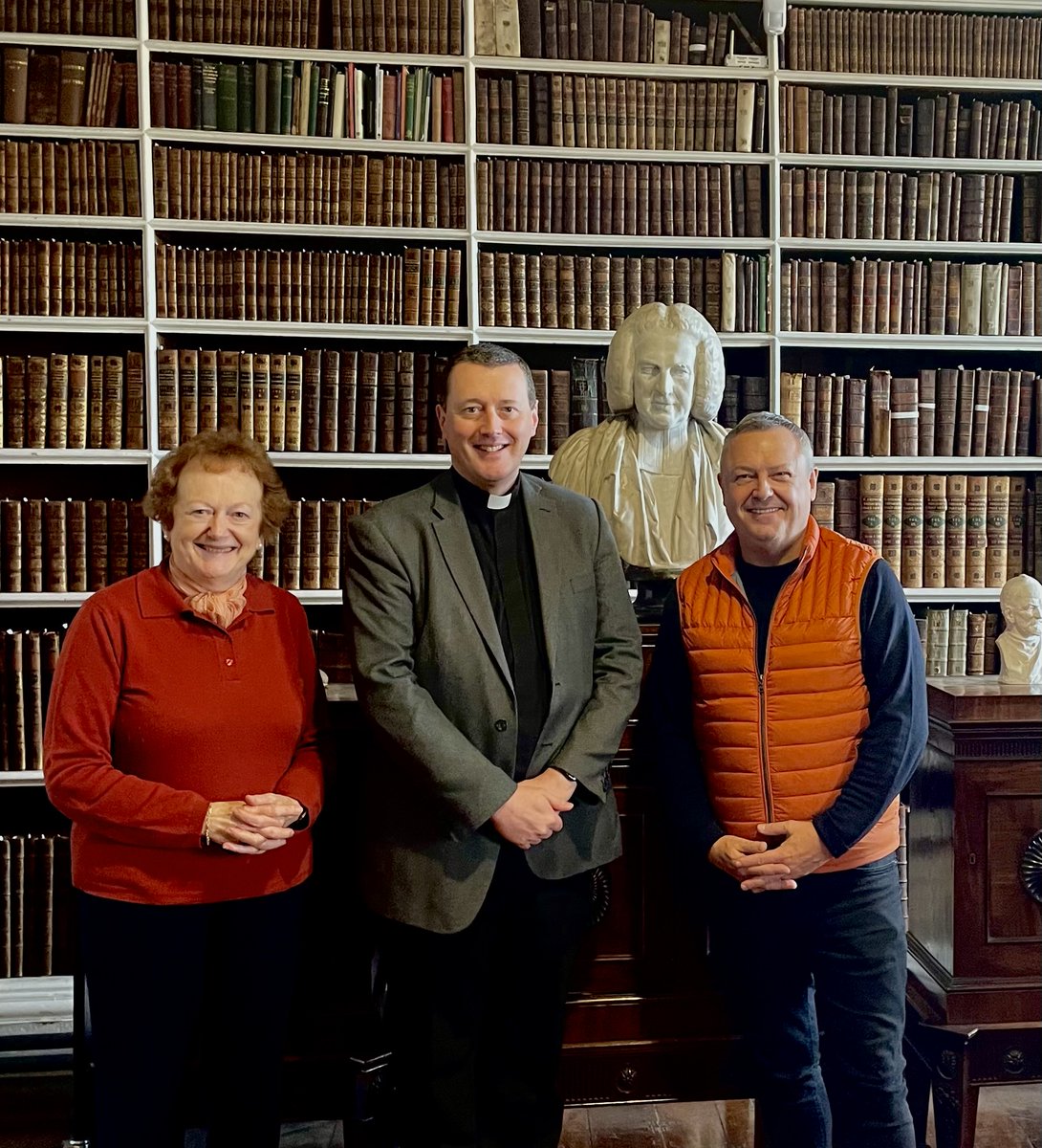 ArmaghRobinsonLib (@armrlib) on Twitter photo The Keeper and Assistant Keeper welcomed Ed Finn of Sunshine Radio on his travel in Armagh. A cheery and warm visit!
#librarylife
With <a href="/Sunshine1068fm/">Sunshine 106.8</a> The Keeper and Assistant Keeper welcomed Ed Finn of Sunshine Radio on his travel in Armagh. A cheery and warm visit!
#librarylife
With <a href="/Sunshine1068fm/">Sunshine 106.8</a>