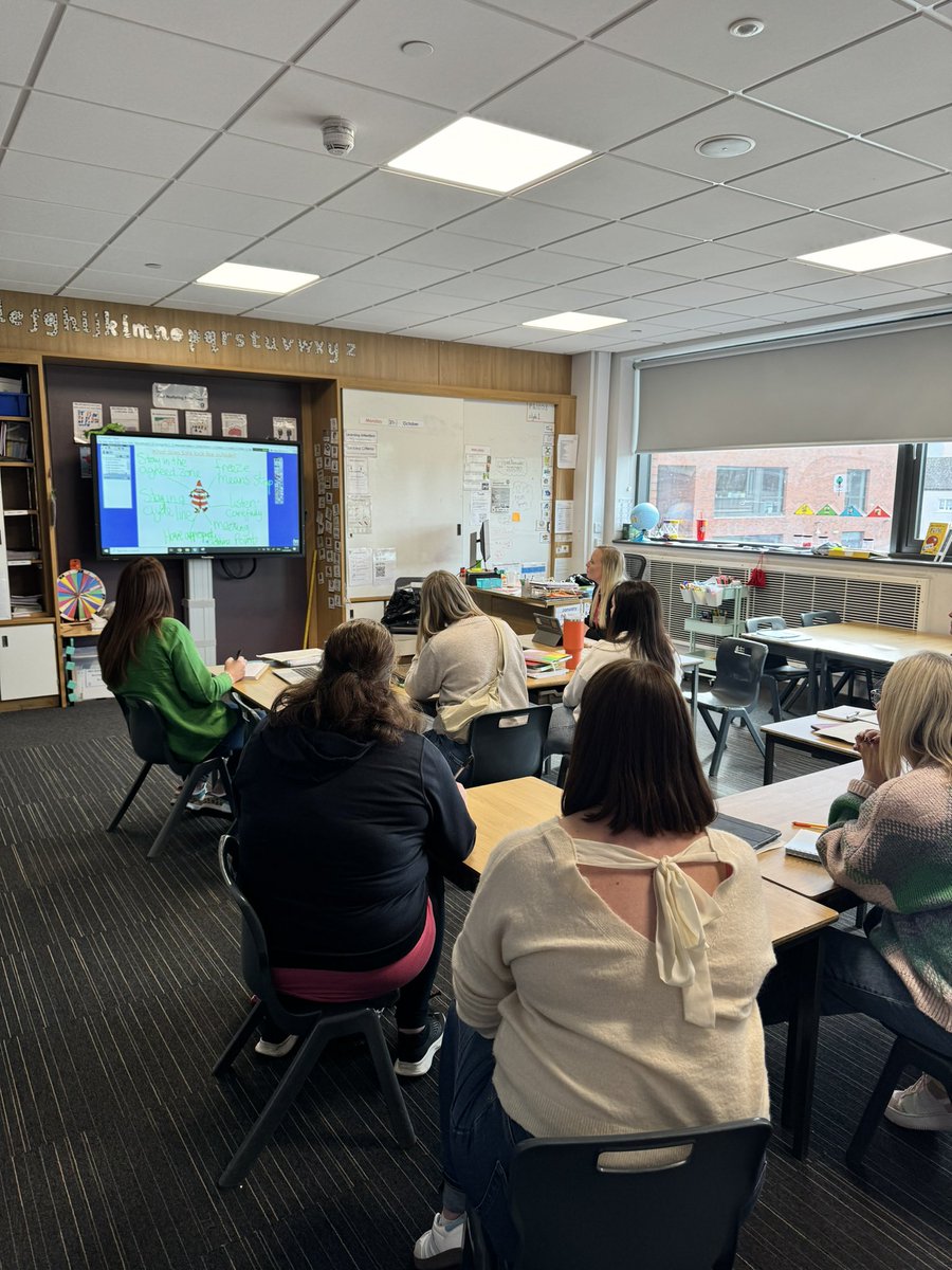 ClydePrimary's tweet photo. A great inset day; moderation, looking at our strengths in Teaching and Learning, teachers leading digital CLPL then working on our environment. 👏🏻👏🏻 https://t.co/5UdK5RDcII