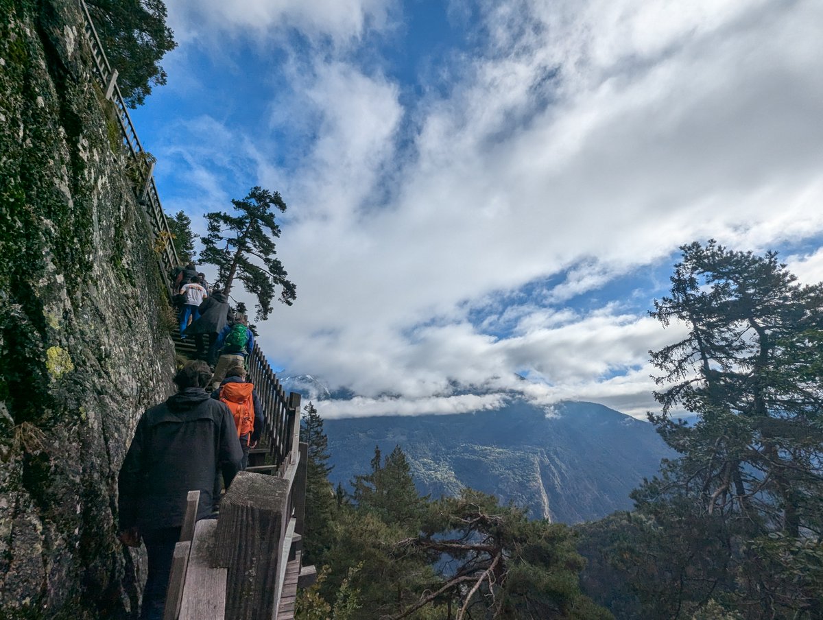 RigiTech's tweet image. 🌟 Last Friday, we had an amazing strategy weekend! 🌟

Teams came together to share their work, brainstorm, and spark new ideas. Plus, we enjoyed a scenic hike through Switzerland’s beautiful landscapes 🌲🏞️.

Great teamwork and inspiration all around!