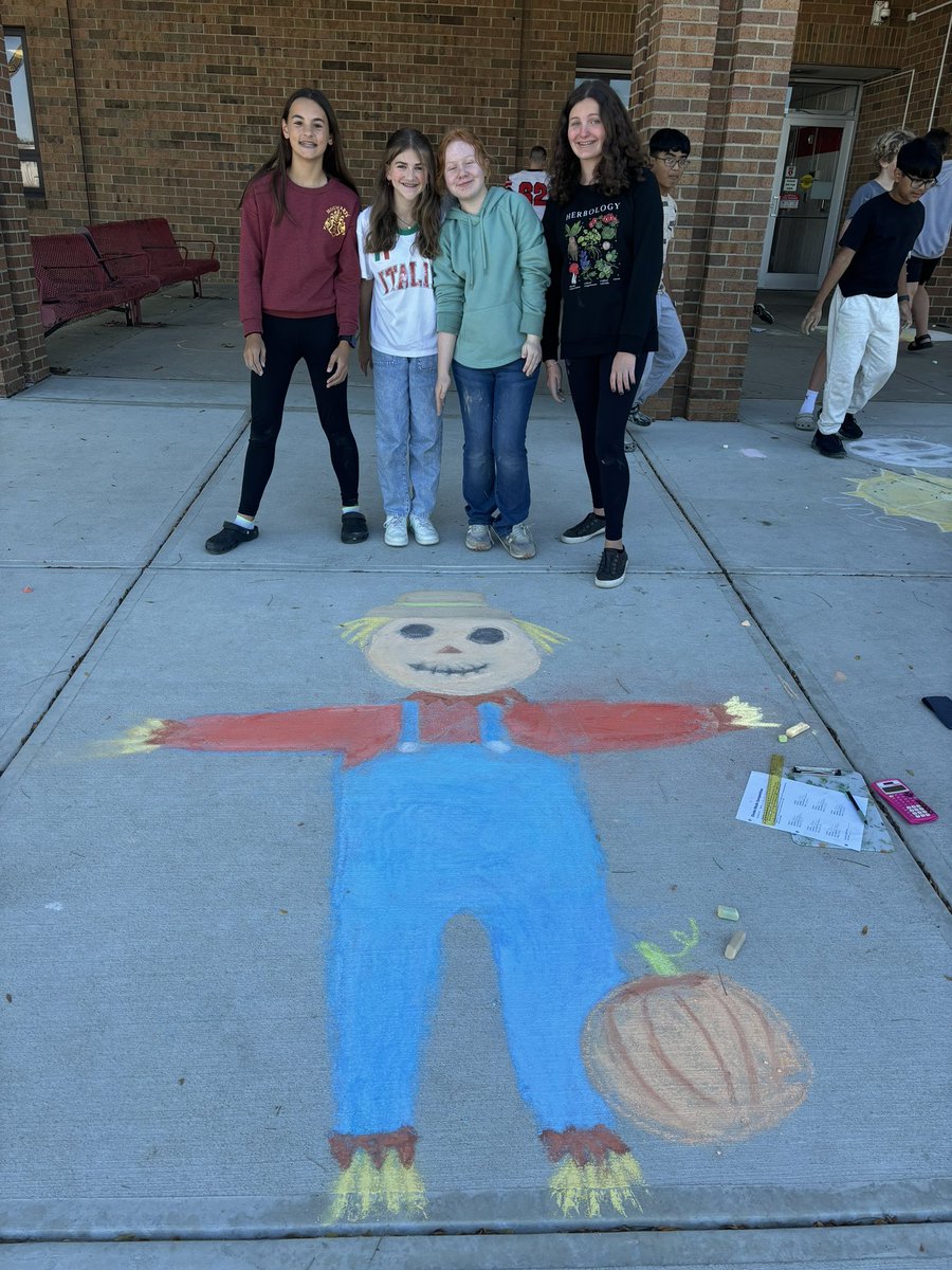 APCrossroads's tweet photo. Ms. Gonzalez knows how to make math fun! She was able to showcase students’ knowledge of circles while tapping into their creative side. We are lucky to have her on our team! @FFCrossroads @FCSDNews https://t.co/ueXW99e1sN