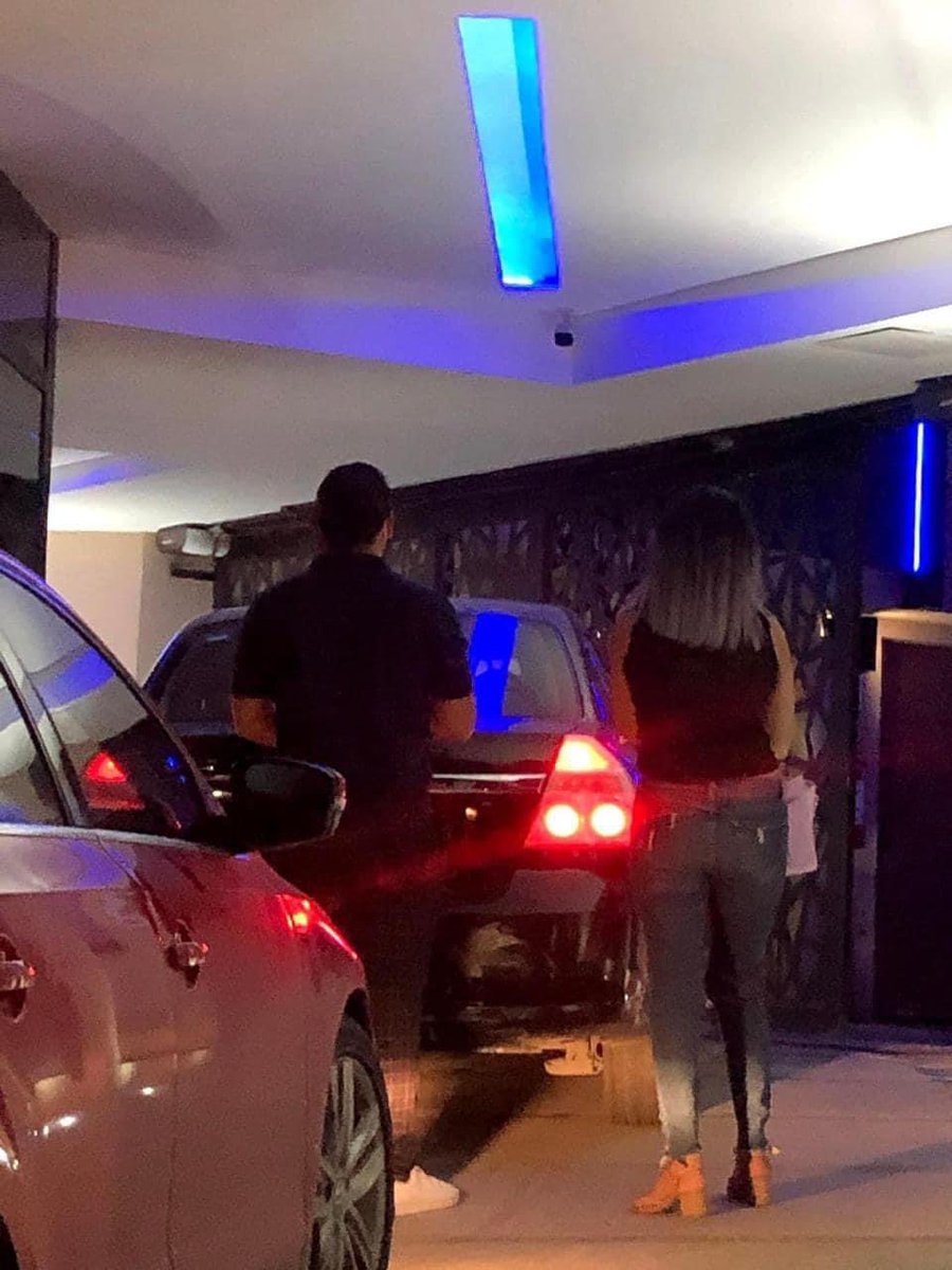 ElChocoflan's tweet image. Carro y vergüenza dos cosas que no tengo