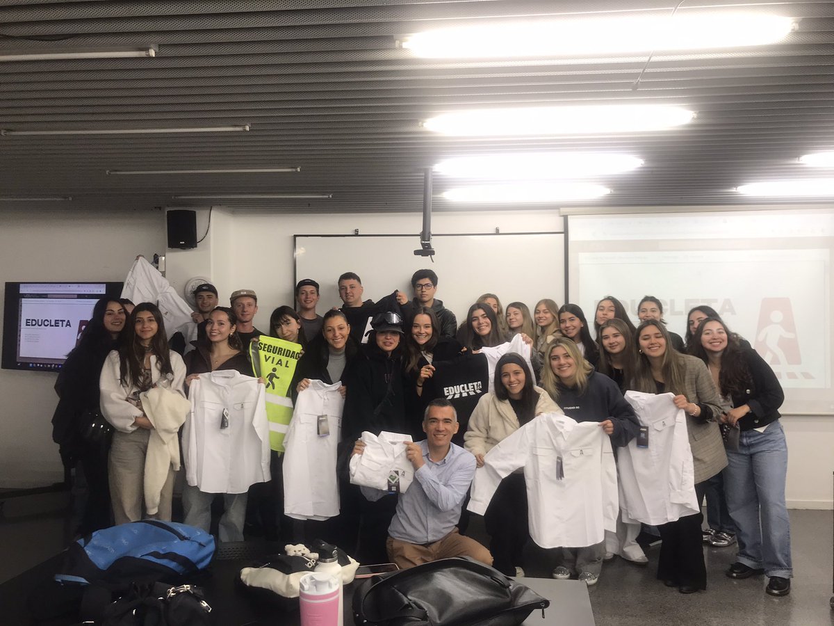 Educleta tweet media