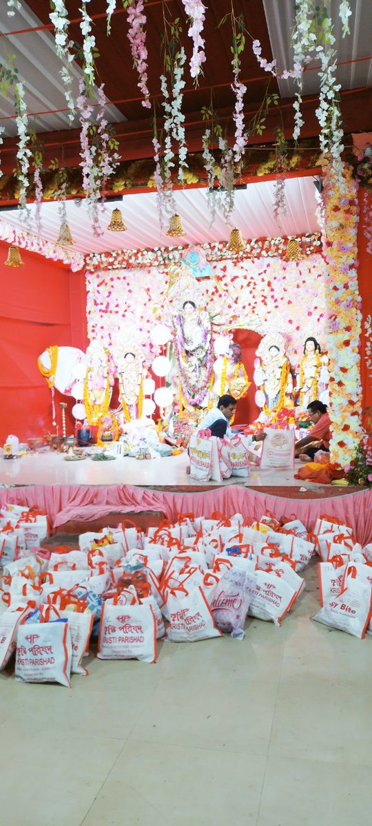 Kavitaray9's tweet photo. Dlw community hall durga puja samity varanasi up https://t.co/cb03zz8ySU