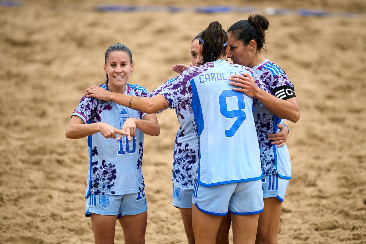 🤔 ¿No has llegado a tiempo de ver el partido de la <a href="/SEFutbolFem/">Selección Española Femenina de Fútbol</a> Playa en la 𝘾𝒐𝙣𝒕𝙞𝒏𝙚𝒏𝙩𝒂𝙡 𝘾𝒖𝙥?

😊 No hay problema, en los canales de la <a href="/rfef/">RFEF</a> ⭕️ está TODO

ℹ️  rfef.es/es/noticias/la…

📺  youtube.com/live/Z6Te8wrgH…

#SomosFútbolPlaya ⚽️🏖