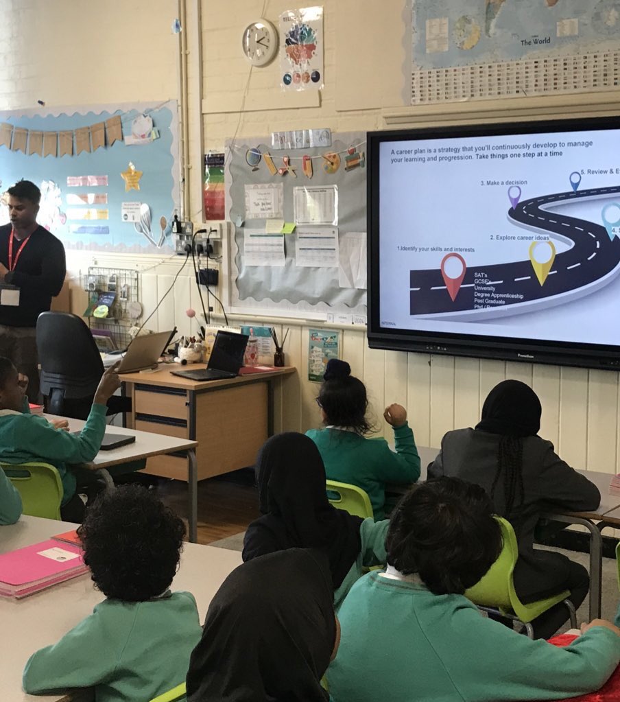 TindalFalage's tweet photo. Year 4 had an exciting visit from a chartered engineer @Shahinhassanz , and year 5 a general practitioner @JoMacIver ! 🛠👩‍⚕️

Both year groups asked innovative questions and got inspiring answers.💡👏

Thank you for inspiring us all! 

#AmbitionWeek #TeamTindal @arktindal https://t.co/dst48xelhe