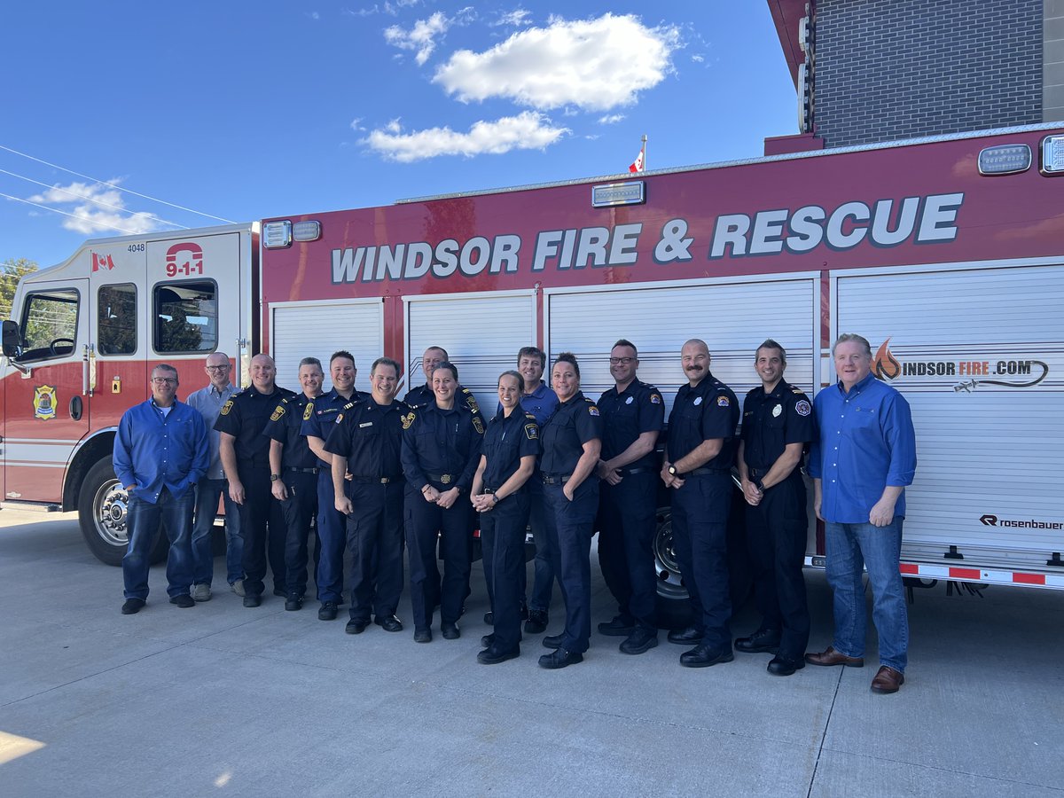 AOYSFireTrain's tweet image. Wrapping up another great week with a Blue Card Trainer-the-Trainer in Windsor, Ontario. 12 new licensed trainers representing 6 different departments in Ontario. #bluecard #bluecardcommand