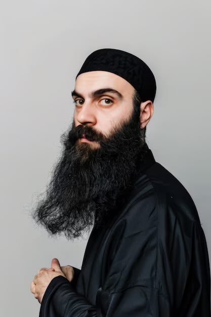 🚨| Uzbekistán ha prohibido las barbas de estilo musulmán. Quienes se dejen barba pagarán una multa de 400 dólares. Si la policía los ve, los interceptará por la fuerza. Se cree el burka será prohibido próximamente ⚠️. ¿Apoyas estas contundentes medidas contra el Islam radical?