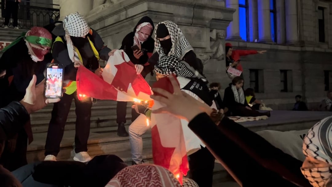 truckdriverpleb's tweet image. If you chant death to Canada and burn our flag

You are an enemy to this country