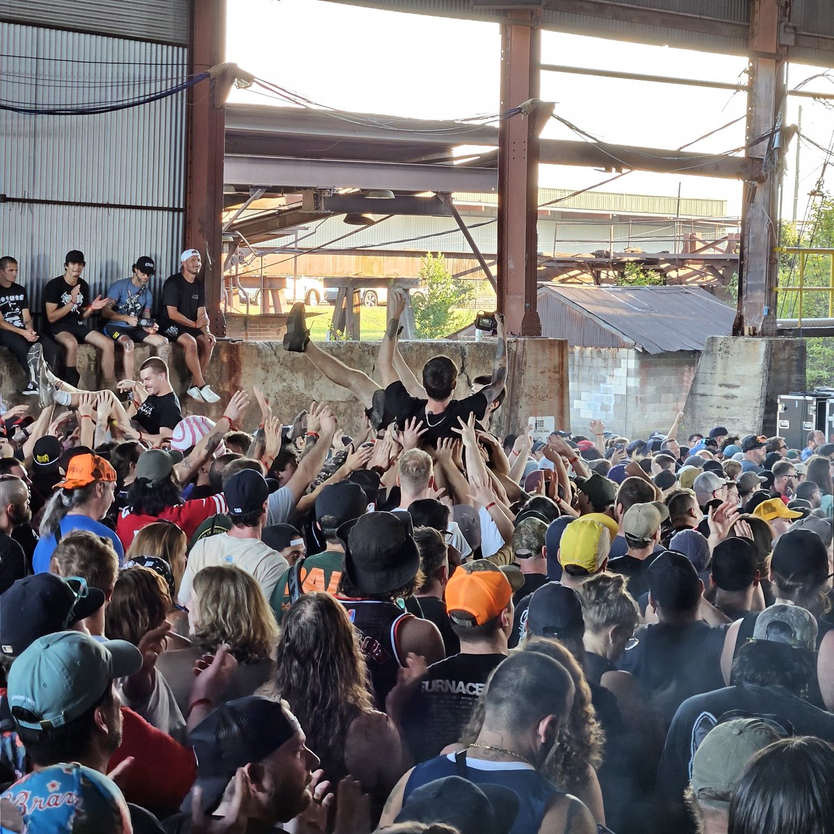 𝖗𝖎𝖈𝖍 𝖒𝖎𝖑𝖑𝖎 tweet media