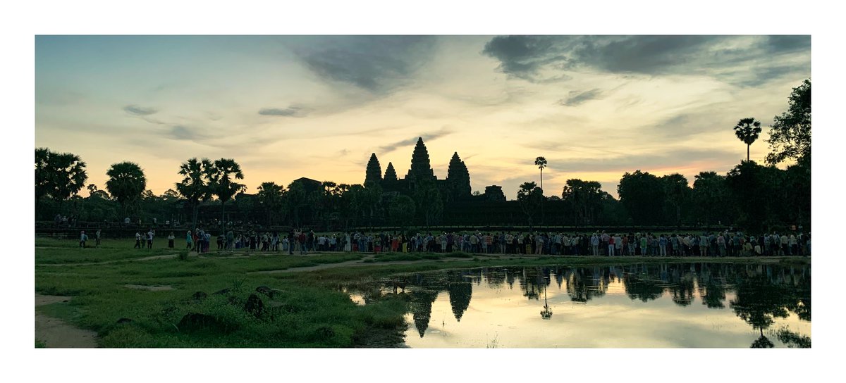 civhtirp's tweet photo. I was surprised at how many people came to see the sunrise over #angkorwat, What an amazing view it was to see the sun creep behind the magnificent #ankorwattemple #angkorwatsunrise #Cambodia https://t.co/cxO4hZNjtm