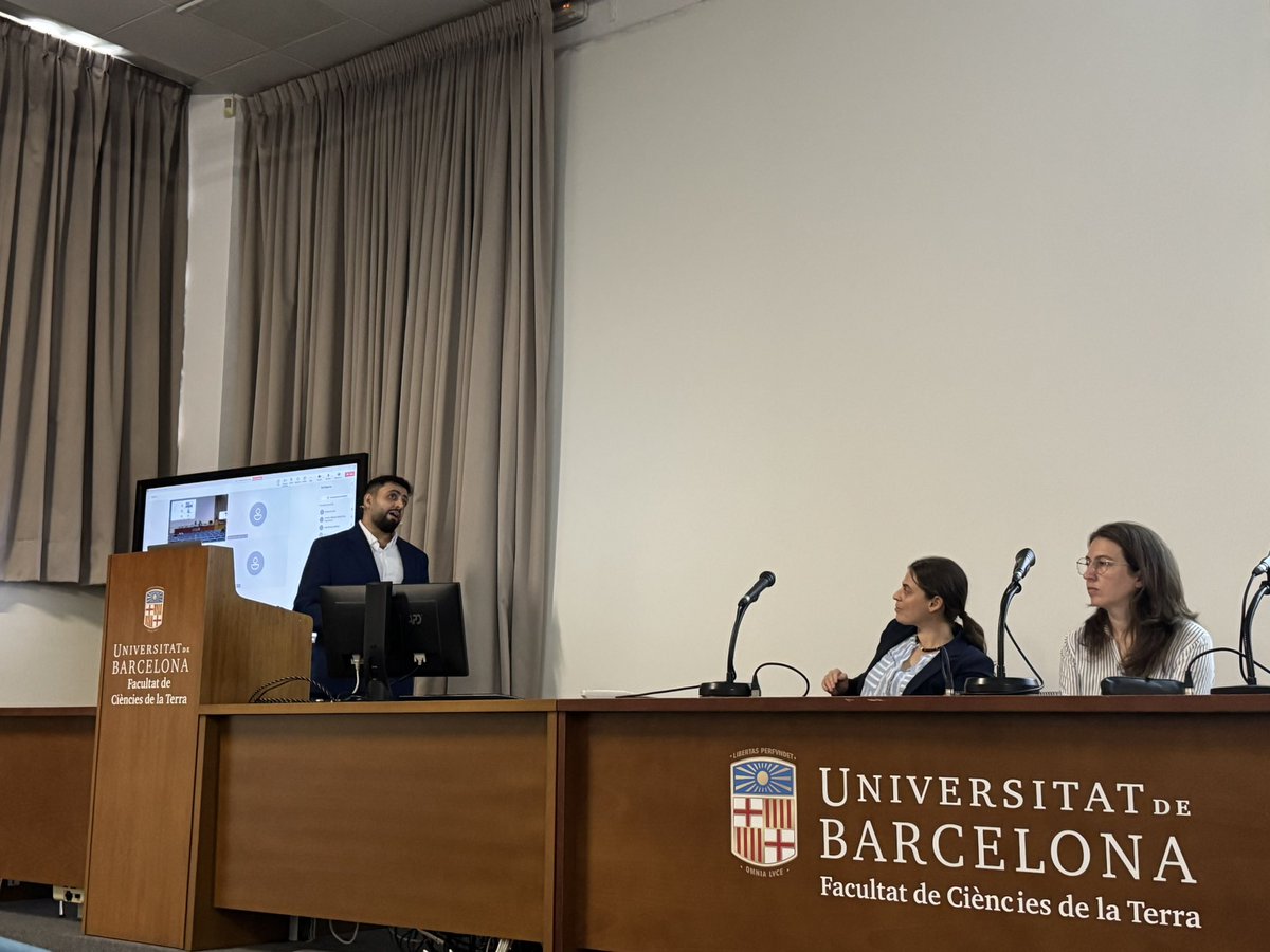 loglab_bcn's tweet image. Congrats Dr. @Moe_Sarhan!! Well-done!!