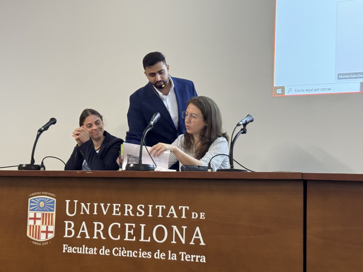 loglab_bcn's tweet image. Congrats Dr. @Moe_Sarhan!! Well-done!!