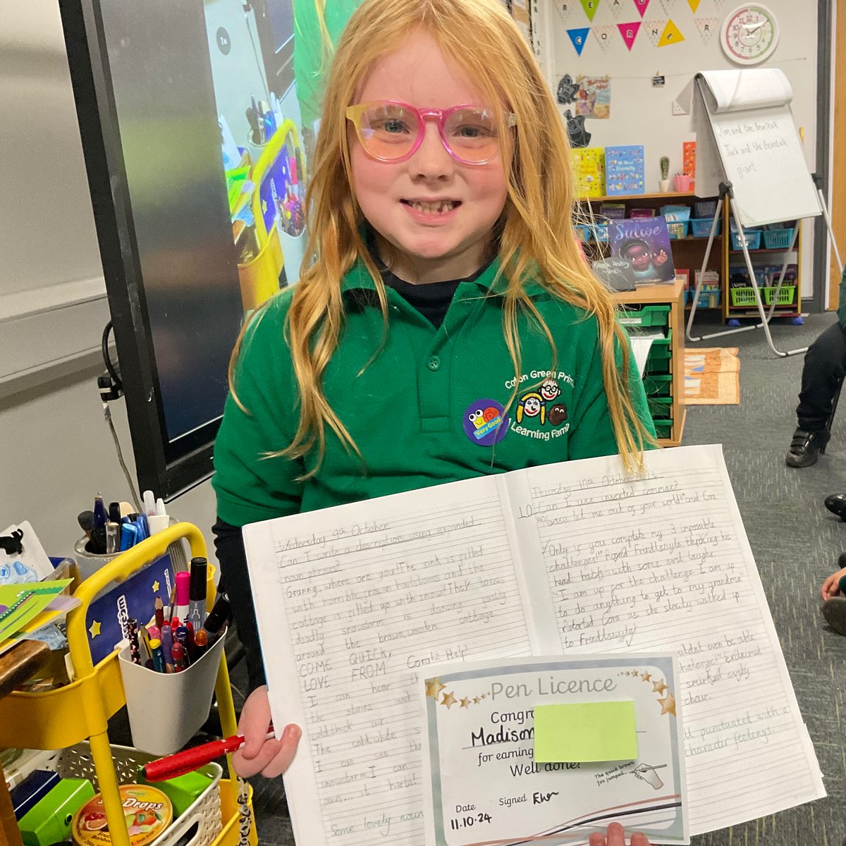 A pen licence has been awarded today to a very proud Y3/4 member of Hawthorn class. We are very proud of you Madison! 🖊️