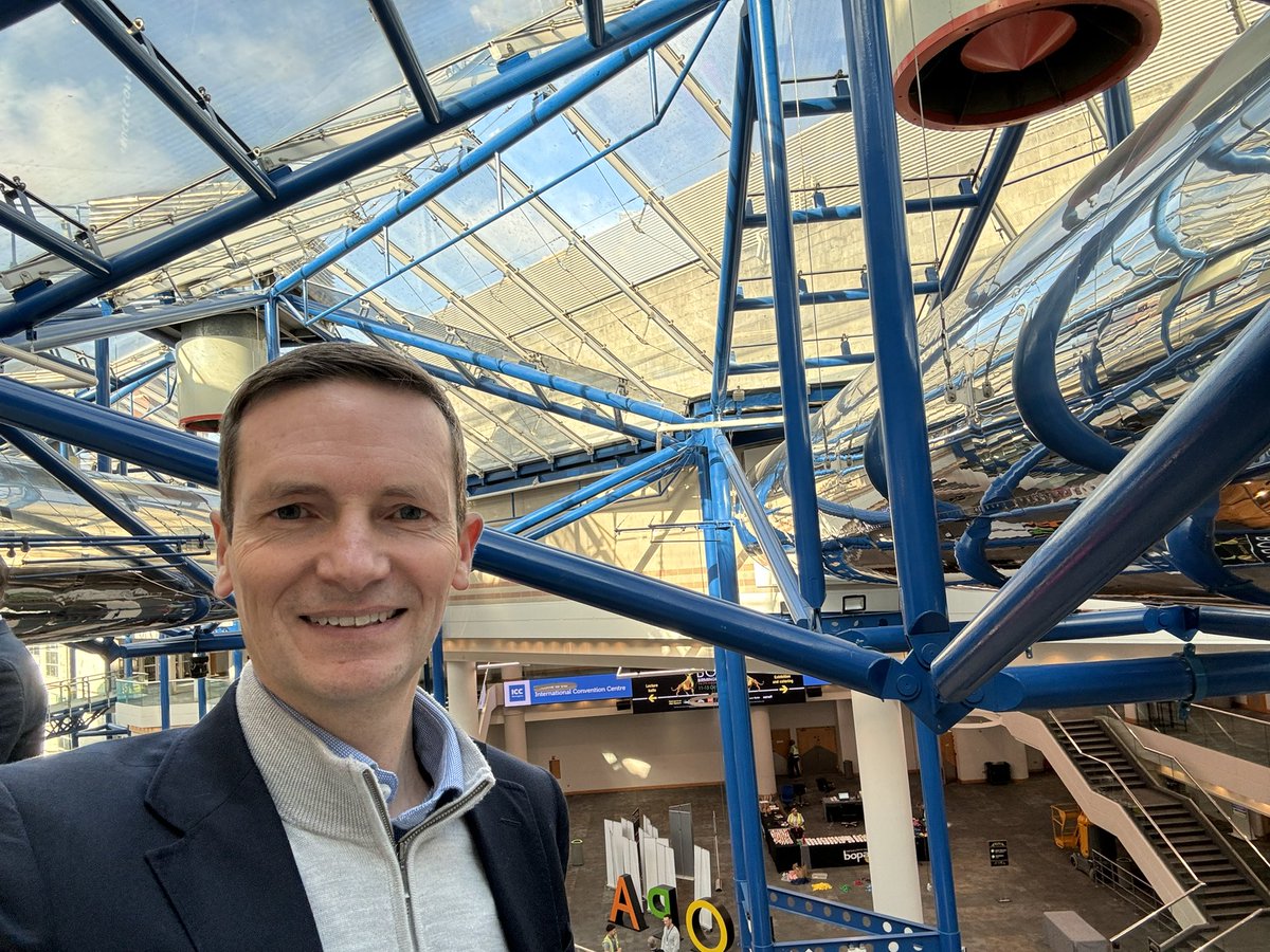 Great to be at <a href="/ICC_Birmingham/">The ICC Birmingham</a> this week to talk Authentic Leadership with the latest <a href="/CommonPurposeUK/">Common Purpose UK</a> Beacon programme cohort of high potential leaders 

<a href="/ElementRh45/">Element45</a> 

#leadership #strategy #performance