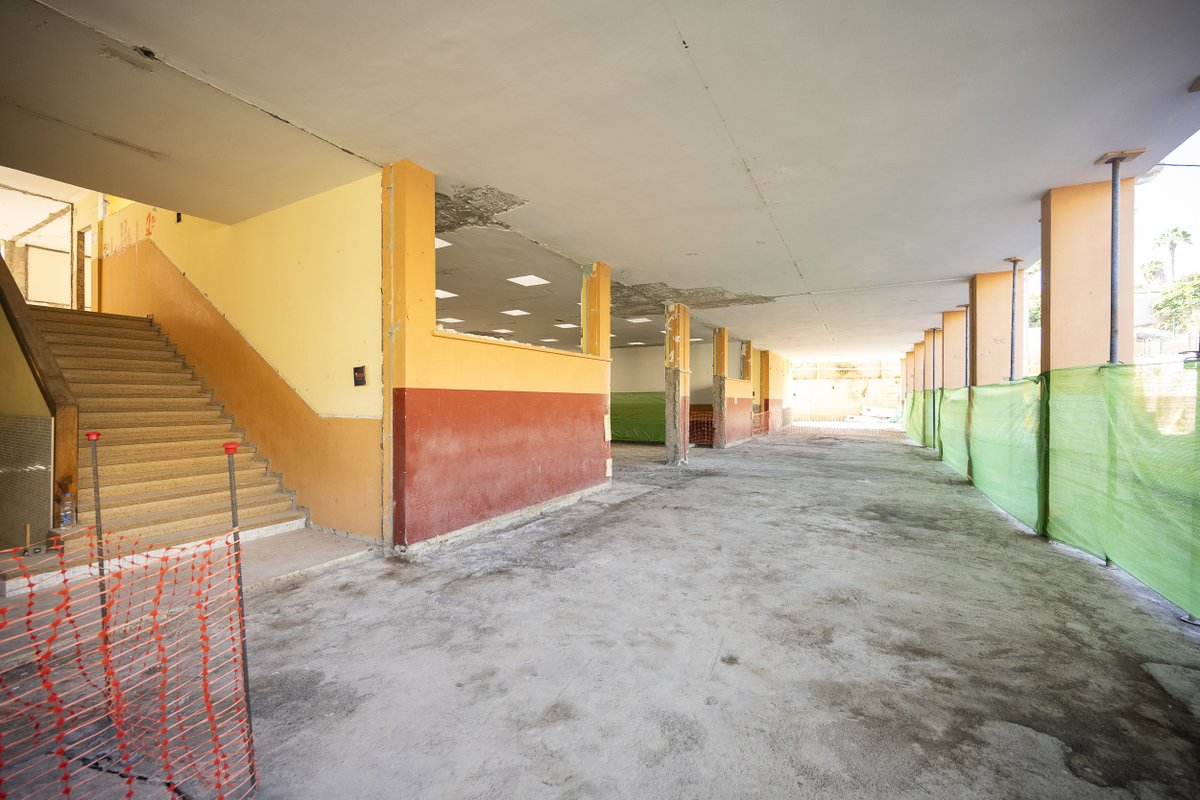 GranCanariaCab's tweet photo. El antiguo colegio El Drago se está transformando en un centro sociosanitario que contará con 150 plazas para personas dependientes.

Colaboramos con el Ayuntamiento para este proyecto, que se enmarca en el Plan Sociosanitario más importante de la historia de la isla. https://t.co/Ke8d3zQm3r