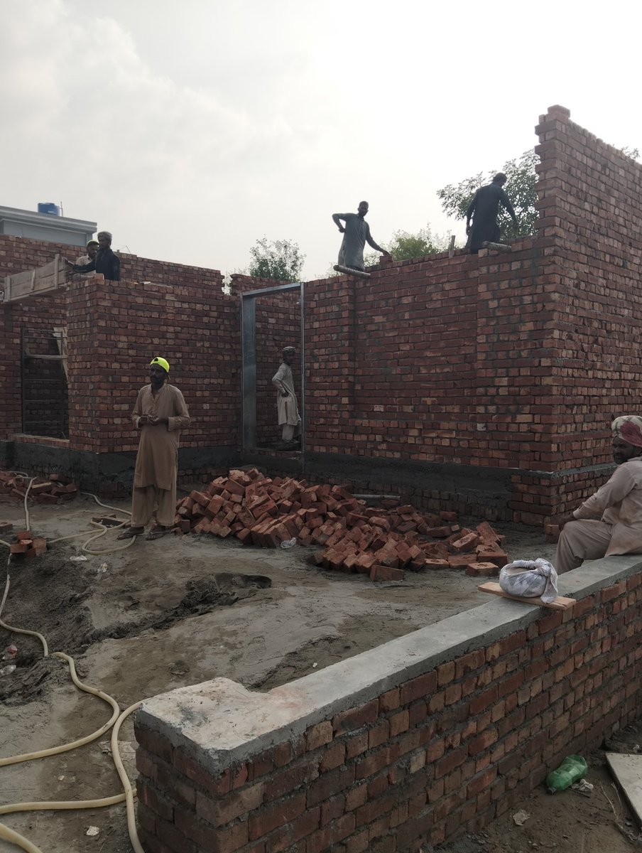 theusmanengr's tweet photo. Steel reinforcement are steel bars that are provided in combination with plain cement concrete to make it reinforced concrete. Hence these structures form steel reinforced cement concrete structure (R.C.C). Steel reinforcement is commonly called as ‘rebars’.
#Architect 
#building https://t.co/hL17lywDpH