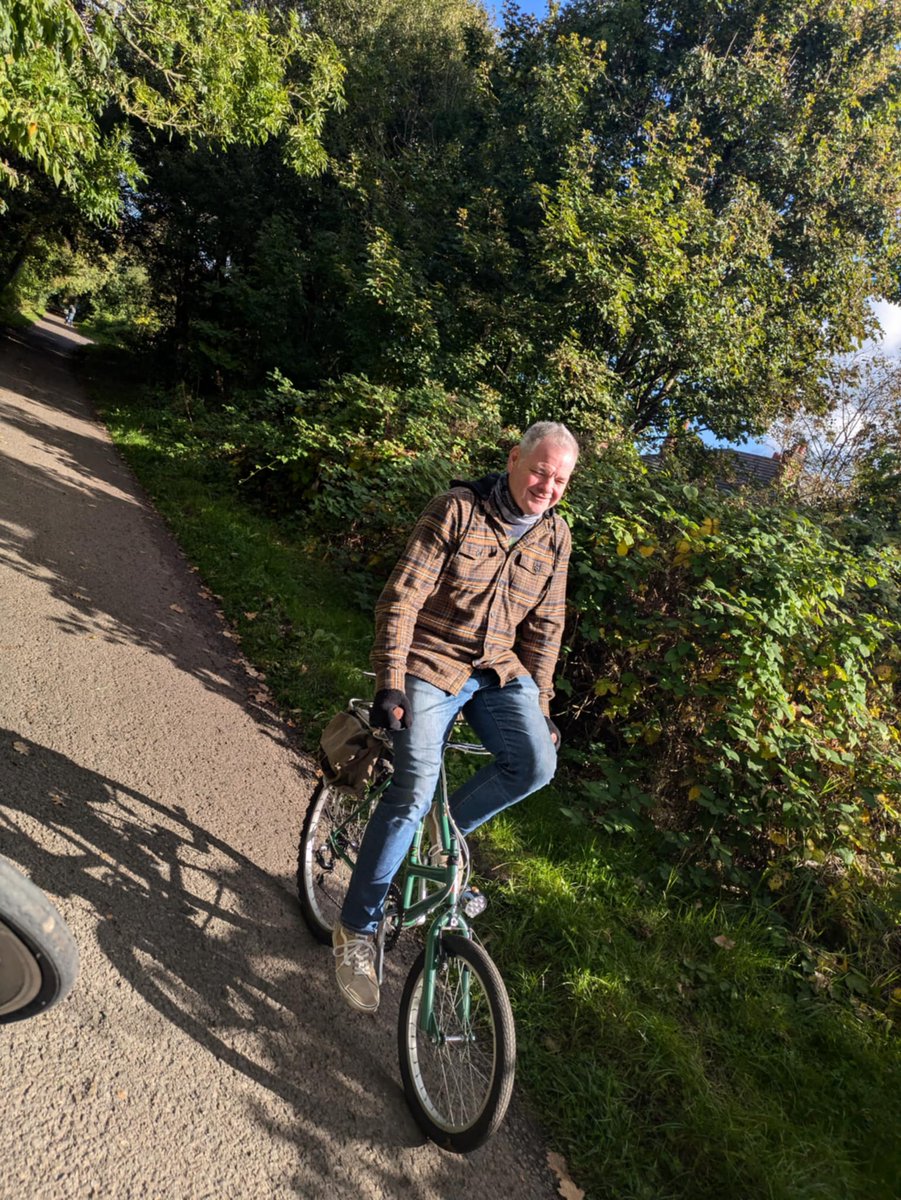 FinchettsBrook's tweet image. Papped on the velocino this afternoon. Got a few odd looks 😂