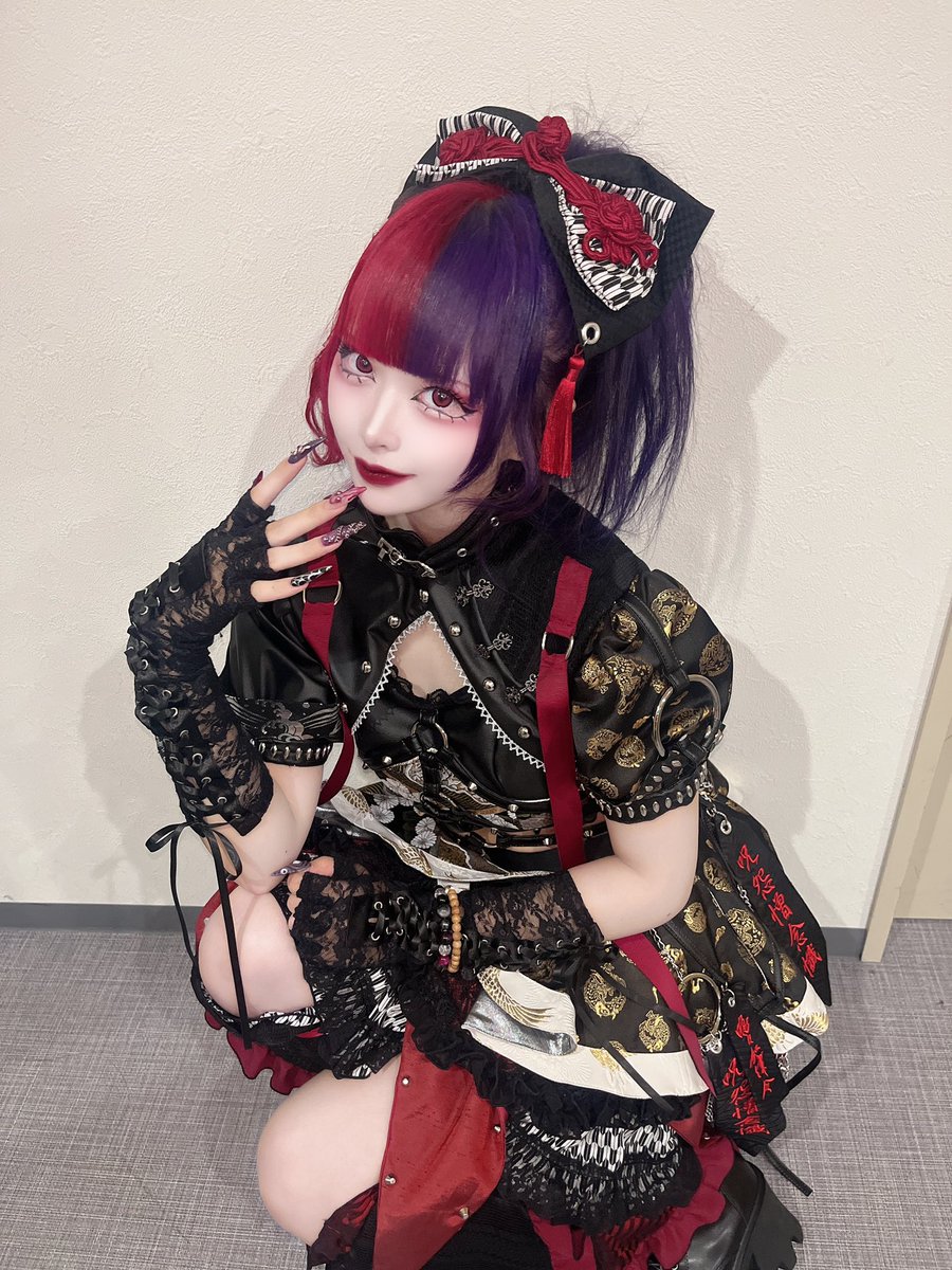 マザリ 蛇喰ホムラ アクスタ2個セット 蛇喰ホムラ】男装デコチェキ | MAD'S iNKオフィシャルオンラインストア