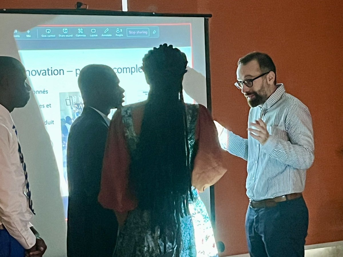 franxstrax's tweet photo. thanks @cap_leonardo Valentina D’Amico @MariachiaraBold and @AfriconnectSSSA for great teamwork https://t.co/u9xvsJueBI