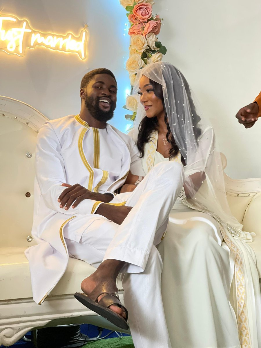 maroditv's tweet image. La promesse a été tenue !! 💍💕

#marodi #maroditv #promesses #production