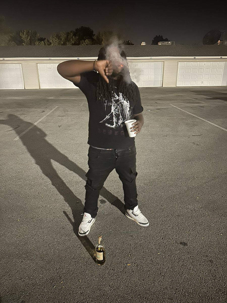 lilsteve2x's tweet photo. I prolly deserve to b da 💰 I waited longer den everybody⌛️ https://t.co/oy6YZWfwOi