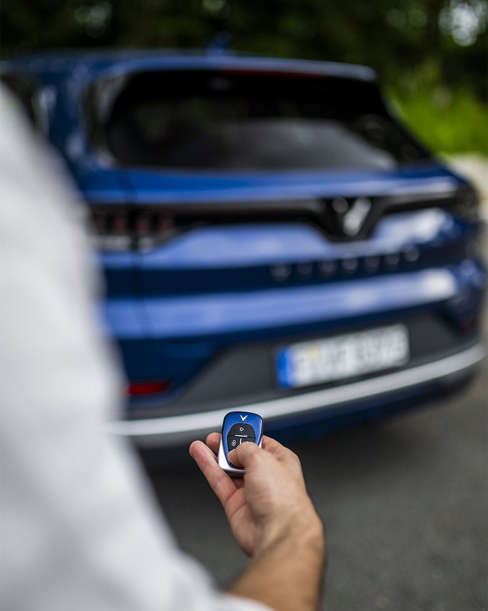 Every detail counts! Your key matches the colour of your car 🔵 

#VinFast #VF8 #Design