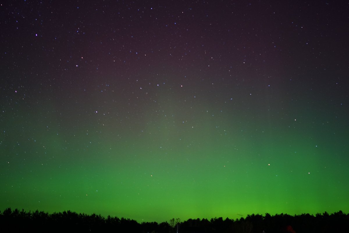 AngryEd's tweet image. After what feels like a whole year of trying I have finally managed to see and photograph the Aurora Borealis for myself. Tired af today but so worth it