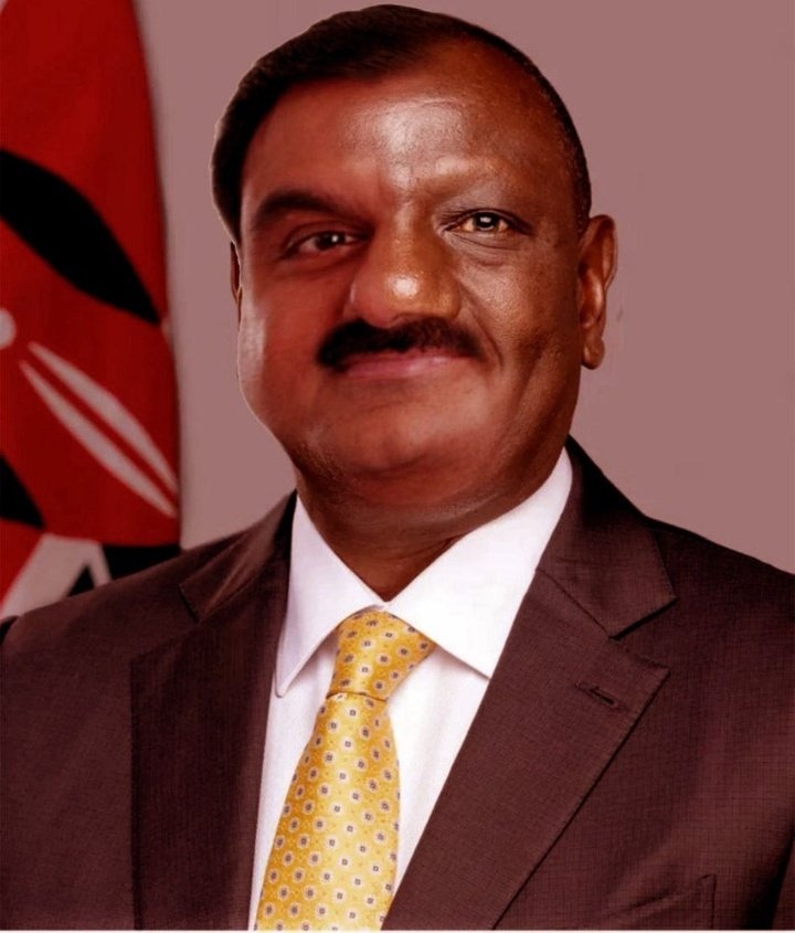 Kibet_bull's tweet image. "I William Kipchirchir Devaraj do swear that I will killl youths, administer Bill Gates poisonous vaccines, impeach Rigathi Gachagua and hike taxes. So help me cow"