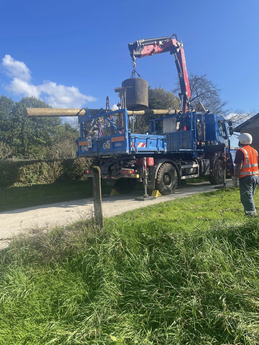 Enedis en Champagne-Ardenne (@enedis_car) on Twitter photo L’entraide c’est dans notre ADN ! 🤝 
15 techniciens d’@Enedis en Champagne Ardenne sont venus prêter mains fortes aux collègues d’<a href="/enedis/">Enedis</a>_als_frc pour réalimenter les derniers clients impactés par la tempête #kirk ⛈️ #fire #servicepublic L’entraide c’est dans notre ADN ! 🤝 
15 techniciens d’@Enedis en Champagne Ardenne sont venus prêter mains fortes aux collègues d’<a href="/enedis/">Enedis</a>_als_frc pour réalimenter les derniers clients impactés par la tempête #kirk ⛈️ #fire #servicepublic