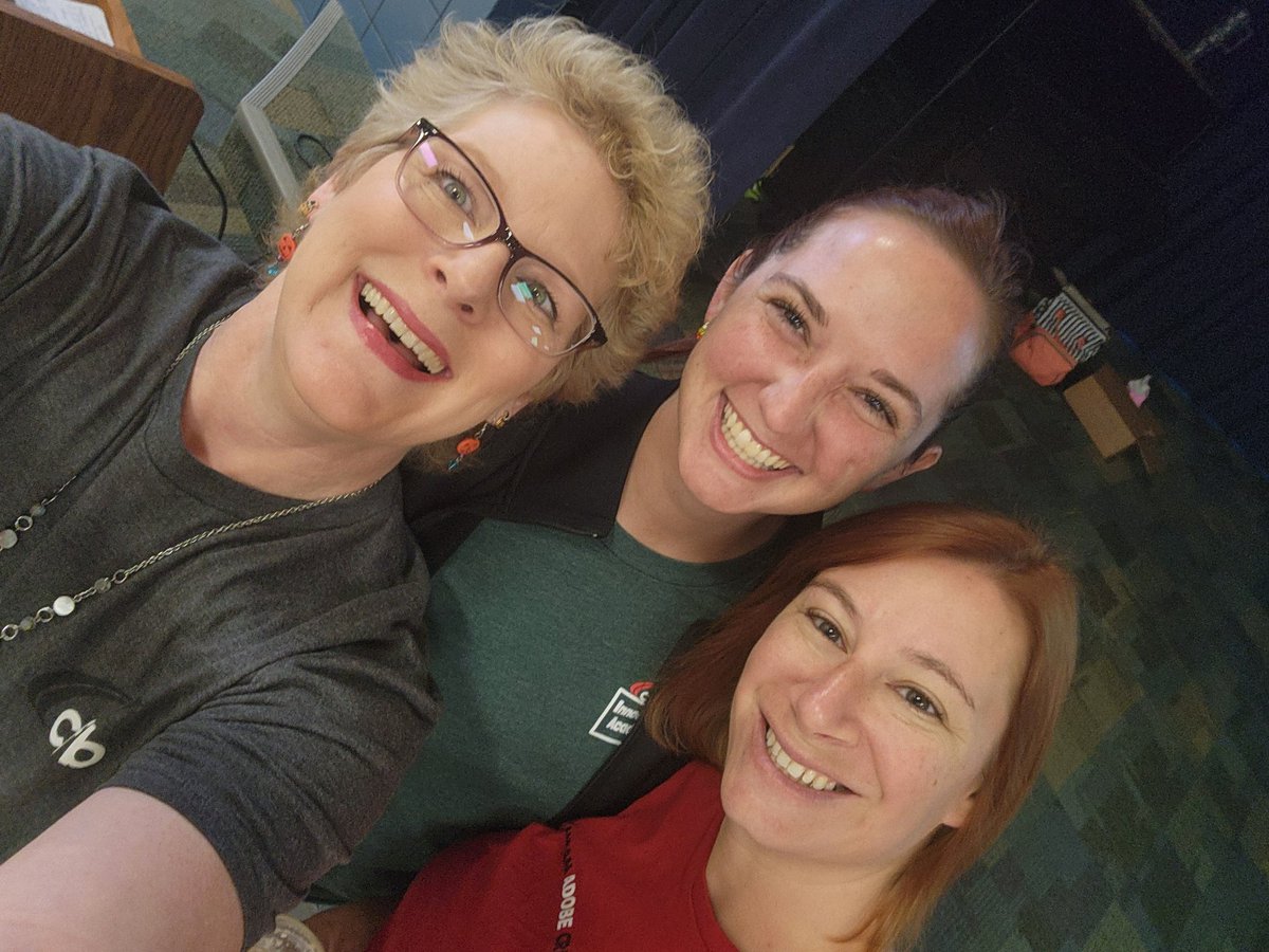 ElektronikaV's tweet image. Fun Friday @LaVillitaElem using #AdobeEduCreative guided activities &amp;amp; kid creativity. We got to create w/18 classrooms today! @marilynpoweski arranged everything; @amyleitner06, @mrsshive &amp;amp; I got to help.