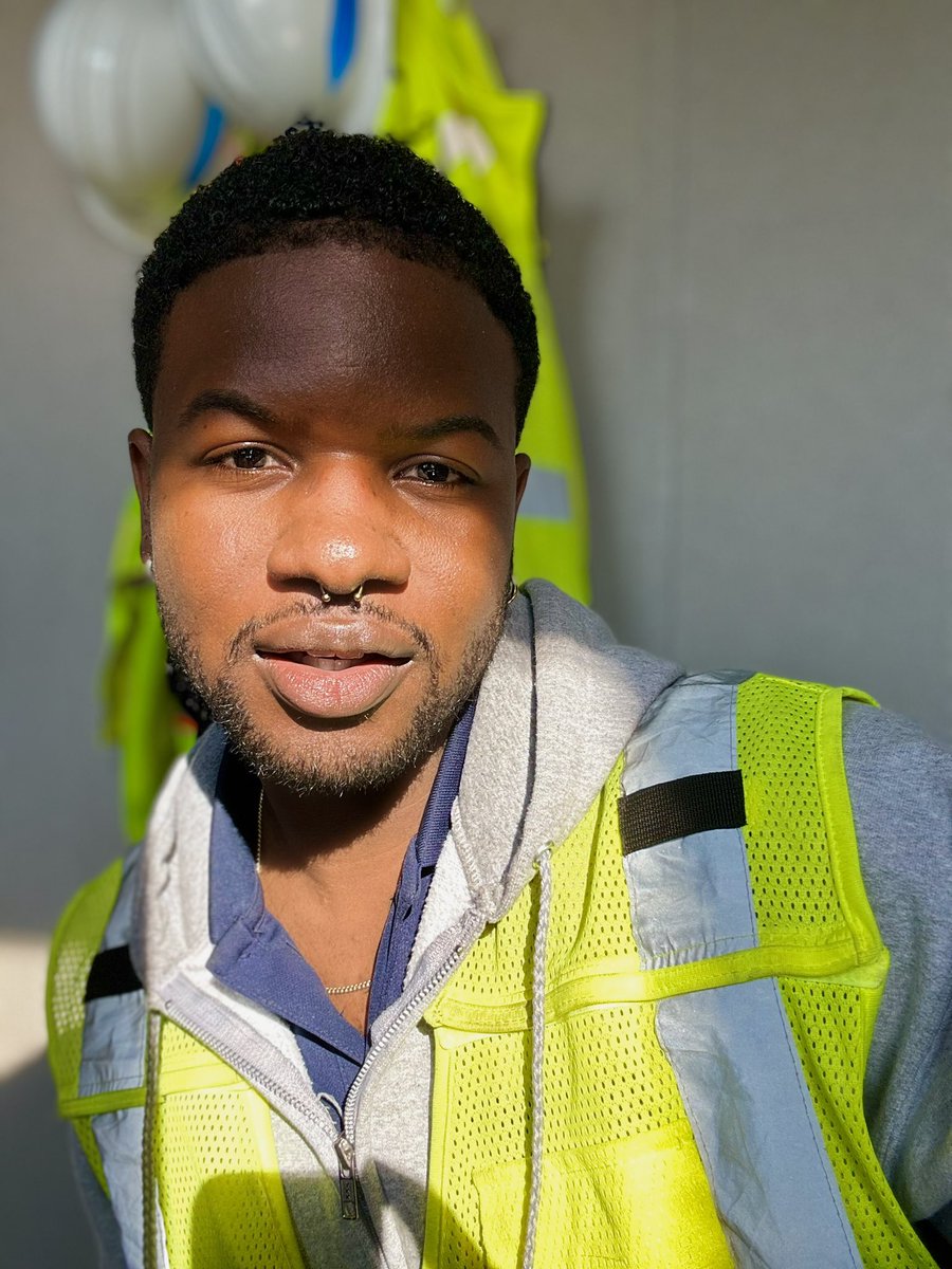 MrGrayson313's tweet photo. Your favorite railroad workers sucking up this OT https://t.co/tdosQXDFWP