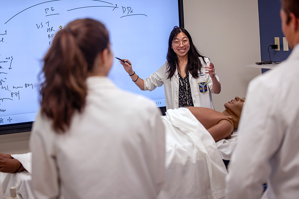 Saint Louis University (@slu_official) on Twitter photo Big congrats to Tina Chen, M.D., associate dean at <a href="/slusom/">SLU Medicine</a>, for being named one of St. Louis Business Journal's "40 Under 40" for 2024! 👏
loom.ly/MHz1iT4 Big congrats to Tina Chen, M.D., associate dean at <a href="/slusom/">SLU Medicine</a>, for being named one of St. Louis Business Journal's "40 Under 40" for 2024! 👏
loom.ly/MHz1iT4