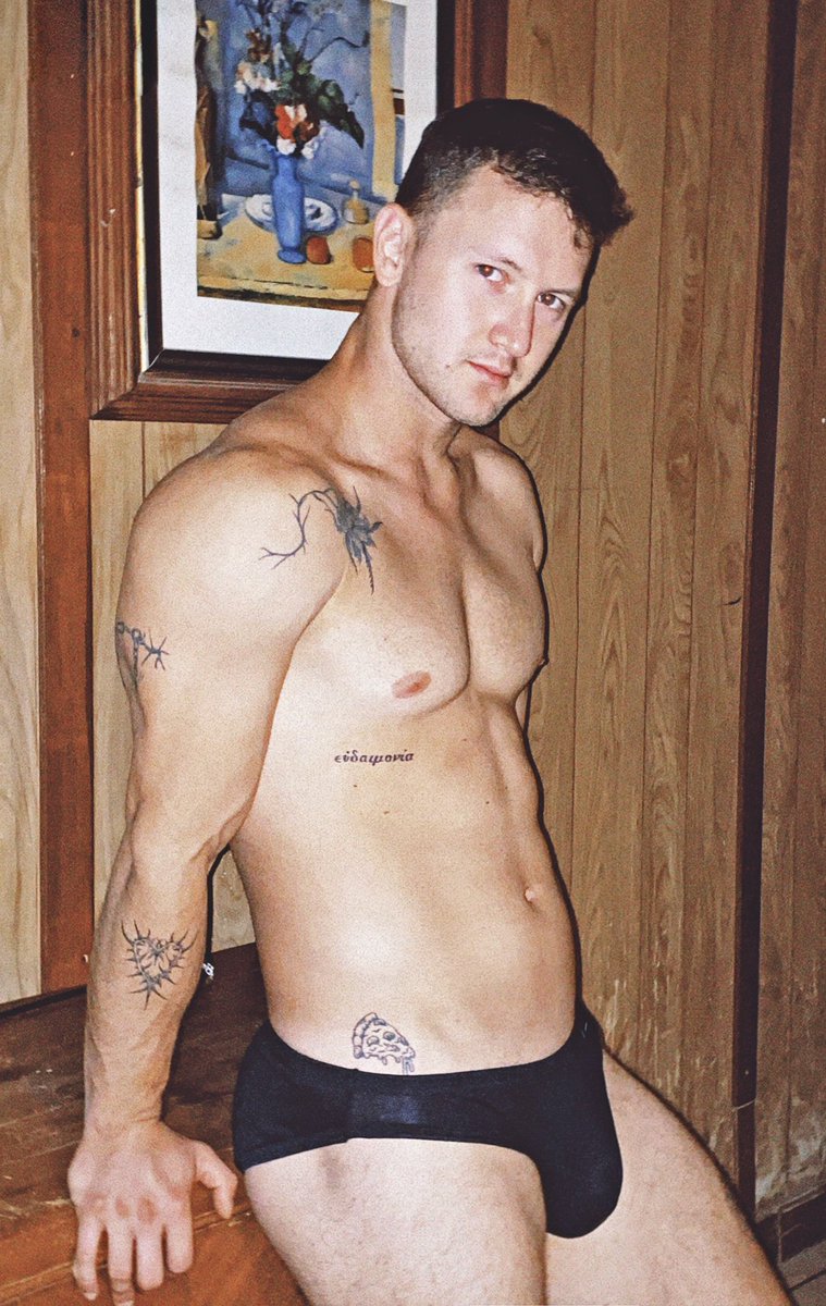 Erick - 2022 

#homoerotic #photography