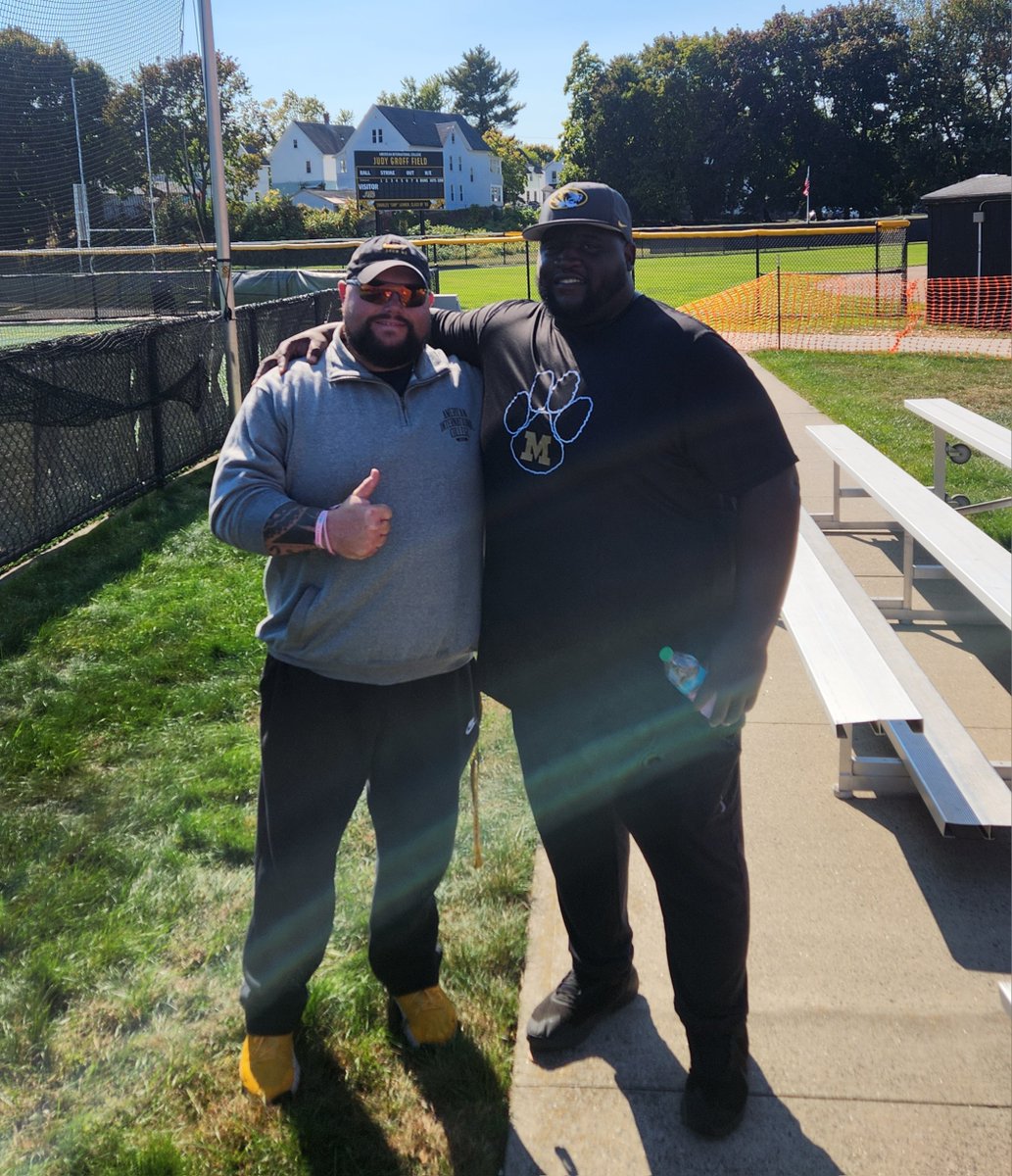 Coach Hulk tweet media