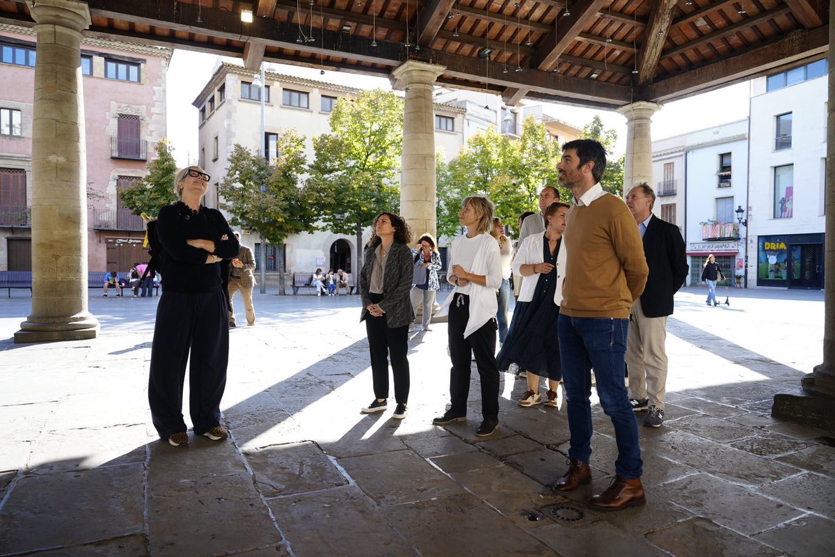 Granollers és una ciutat que aposta de forma decidida per la creació contemporània. Avui m'he reunit amb l'alcaldessa <a href="/granollers/">Granollers</a>, he visitat la <a href="/rocaumbertfa/">Roca Umbert Fàbrica de les Arts</a>, el <a href="/panoramic_fest/">Festival PANORÀMIC</a> i la instal·lació de <a href="/felixblume/">Félix Blume</a> a la plaça de la Porxada @ManifestaDotOrg.
Gràcies per l’acollida!