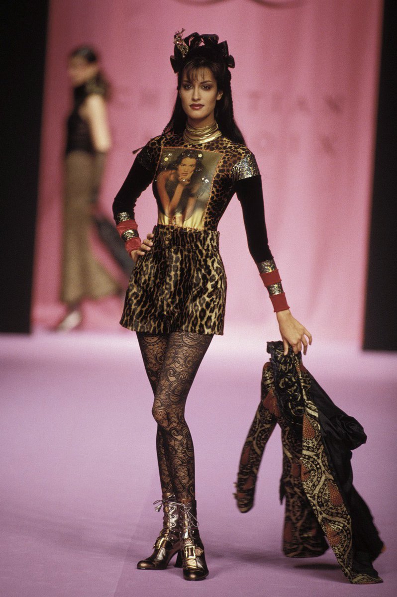 pinkmochhi's tweet photo. Christian Lacroix fall 1994 was so good https://t.co/XKSKtKS6oK