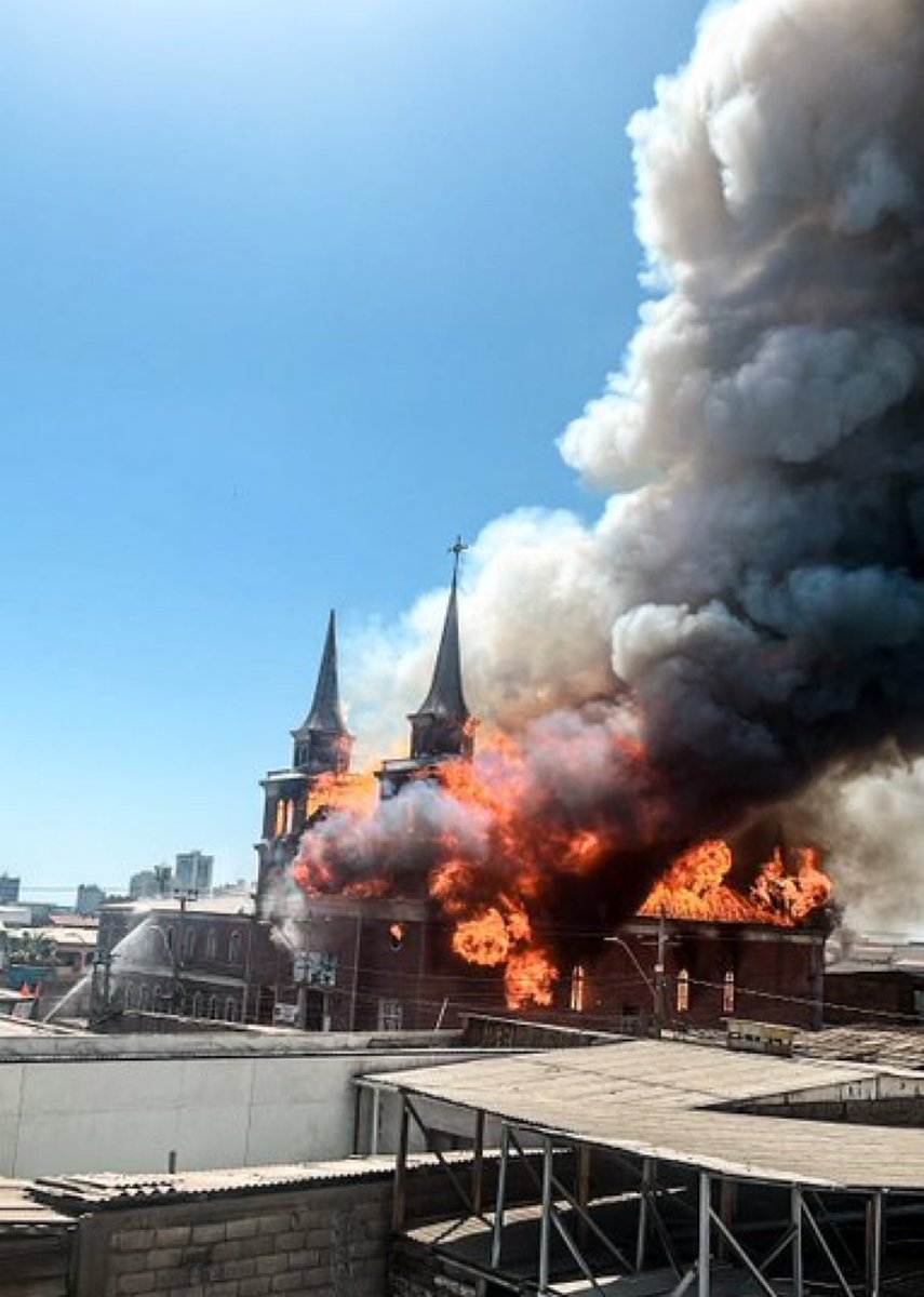 Que lástima y que pérdida  para la ciudad de Iquique. Y pensar que el MOP tenía listo un proyecto de restauración para ese edificio. <a href="/mop_chile/">Ministerio de Obras Públicas🇨🇱</a> <a href="/Monumentos_cl/">Consejo de Monumentos Nacionales de Chile</a>