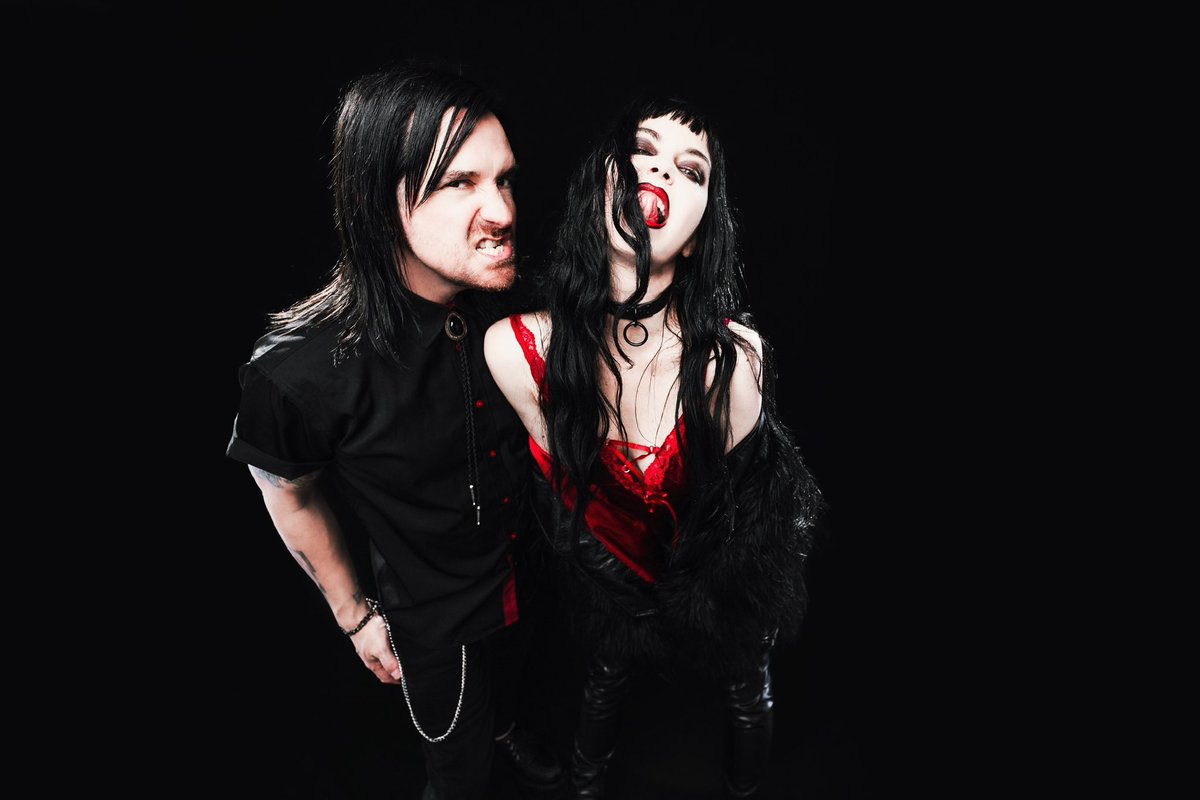 Tonyxnova's tweet photo. Is this on? For like my first post in years here - come get your October vibes on with us LA! Thurs 10.17 @dead_posey is playing our album release show at Knucklehead Hollywood with all sorts of spooky season goodies!💀🎃 

Tickets: https://t.co/dJz5OGUZC8 https://t.co/7ssO4f5fnv