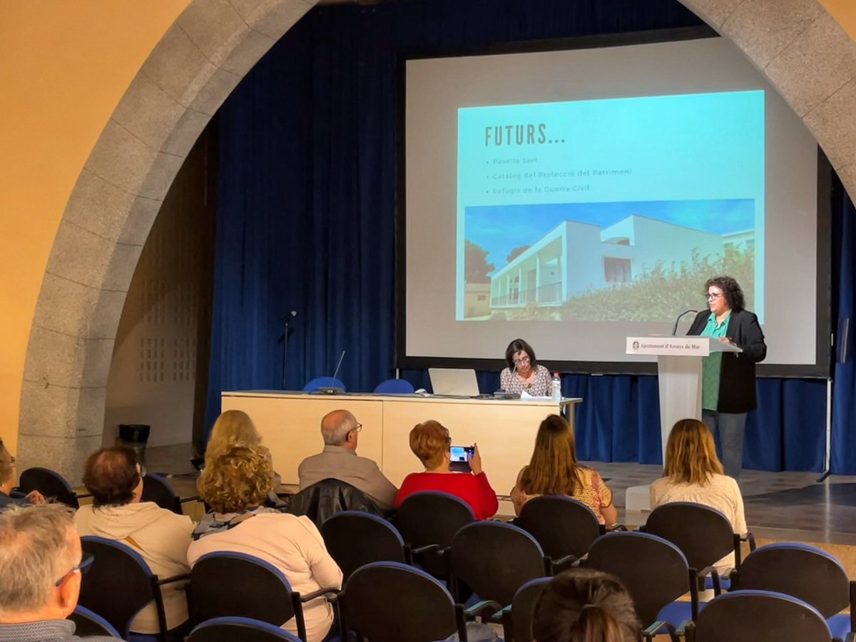 Encetem les #JornadesEuropeesdelPatrimoni amb la presentació del calendari de tradicions i festes d’Arenys de Mar i explicant els punts més importants de la regidoria de Patrimoni d’Arenys de Mar.