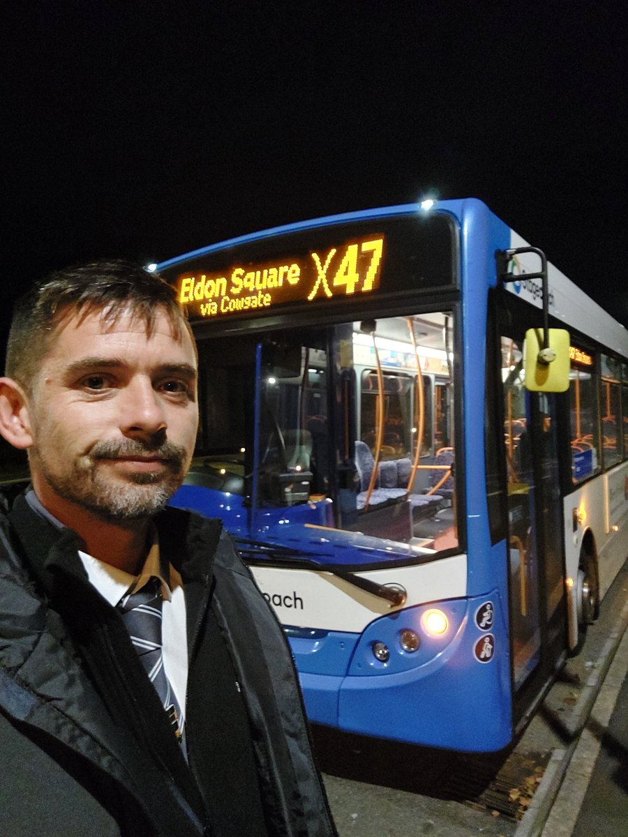 davyturner_'s tweet photo. Late shift tonight - Keeping the wheels turning 👨✈️
#Busdriver #Busways https://t.co/bNCN8oKar9