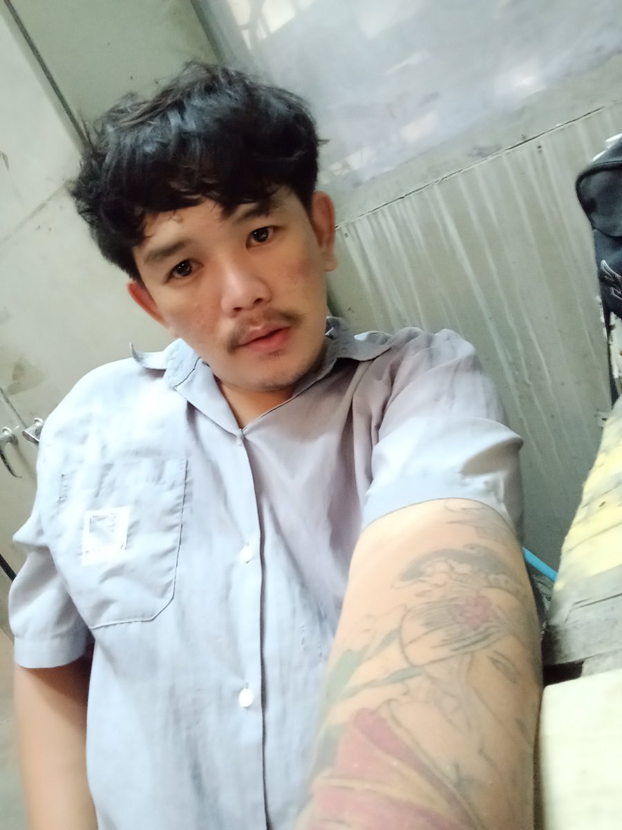 ยิ่งดึกยิ่งเหงา 🥀🥹

#แปดริ้ว