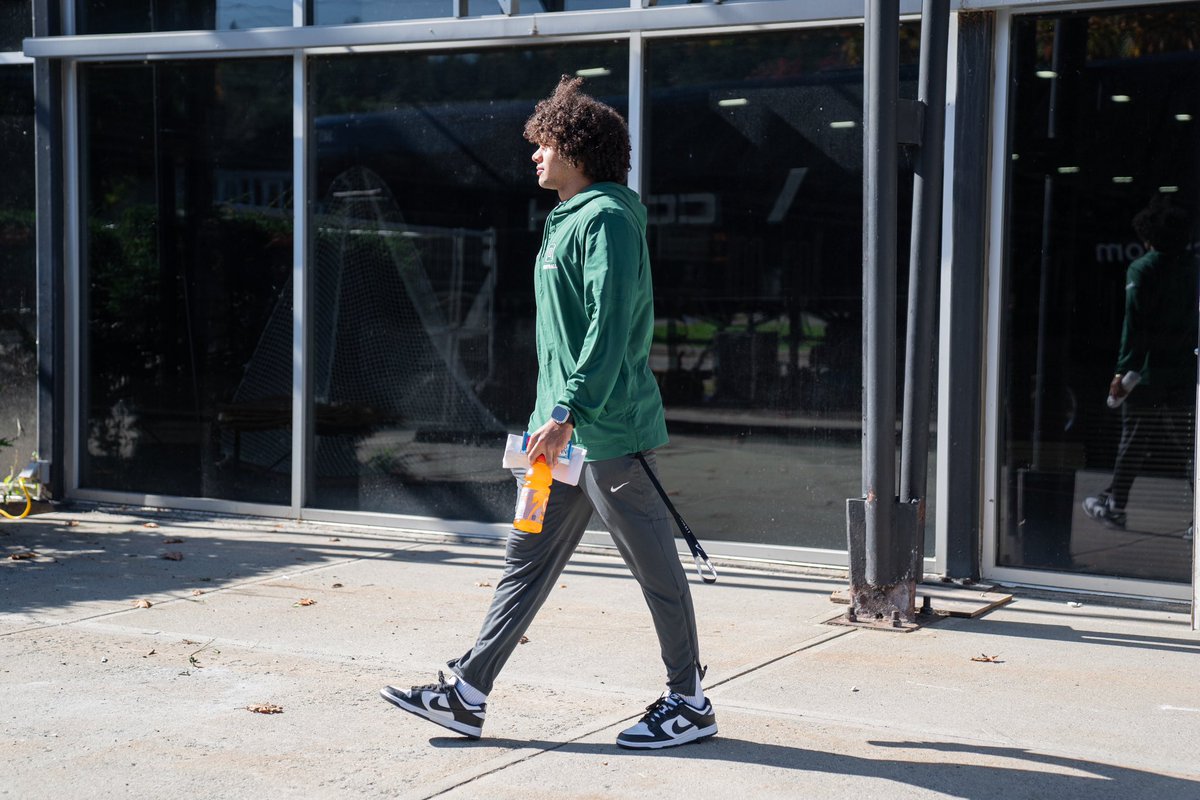 🔜 Yale

#TheWoods #GoBigGreen