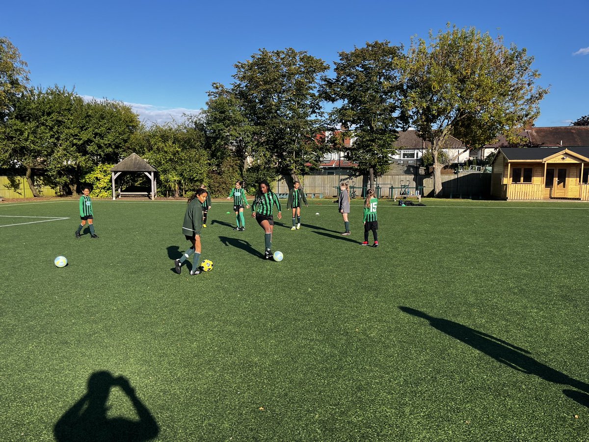 The Girls football team were in Borough Cup action this afternoon against <a href="/DorchesterP/">Dorchester Primary School</a>. After a nail biting game the Girls narrowly lost on penalties. A valiant effort from everyone and you should all be very proud of yourselves 👏🏻⚽️<a href="/LEOsports7/">LEO Sports</a> <a href="/SuttonSchoolsFA/">Sutton Schools FA</a> #MPPAphysicaled