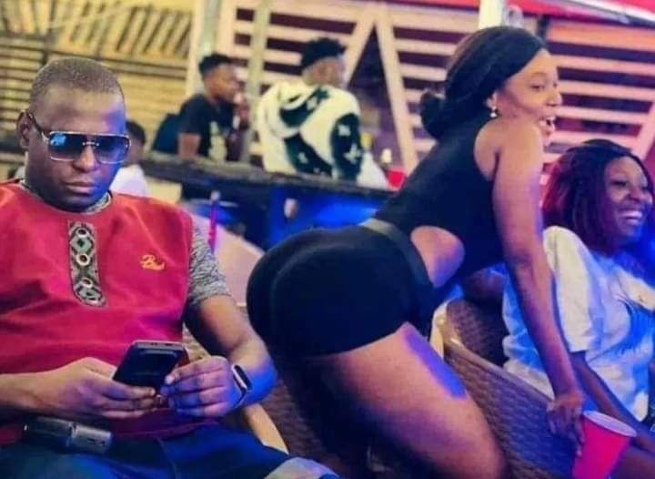 alecmuanda's tweet photo. Un homme qui est appelé à réussir dans sa vie, quand tu
vois, tu sais 😎!

Zéro distraction 👌🏿 https://t.co/UddNskArwY