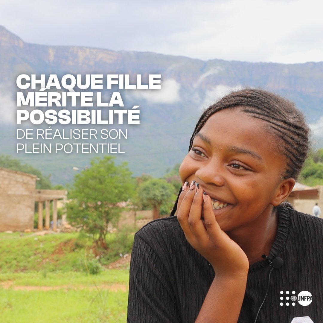 UNFPA_TOGO's tweet photo. 🌼Toutes les filles 👧🏾👧 ont  un potentiel de transformation et méritent d'avoir les mêmes chances pour façonner leur avenir.
En cette #JourneeDeLaFille , voyez comment @UNFPA aide les filles à réaliser leur plein potentiel 👉🏿https://t.co/XLWom4gKSI https://t.co/BoLBlGl4u3