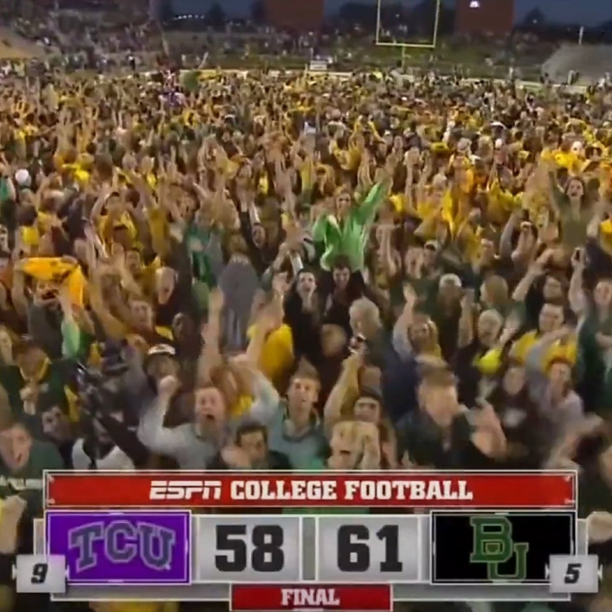 BarstoolSicEm's tweet photo. 10 years ago today, one of the wildest games in CFB history went down in Waco! Baylor vs. TCU, the unforgettable 61-58 comeback. Bears showed heart, grit, and the power of never giving up 🐻

⁃Baylor erased a 21 point deficit with under 11 minutes left in the game.
⁃QB Bryce Petty threw for over 500 yards and had 6 TD passes.
⁃Both teams combined for 1,267 yards of total offense and 119 points.
⁃Chris Callahan kicked a 28-yard field goal as time expired, beating TCU 61-58.

“I don’t think I could play kicker, that’s too much pressure” - Bryce Petty
