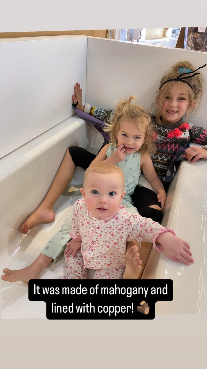 PlumberInOmaha's tweet image. Did you know that the first built-in bathtub in the United States was installed in 1842? Back then, bathtubs were a luxury only the wealthy could afford 💰. 

#FridayFunday #PlumbingFacts #BathtubHistory ##FunFactFriday #LuxuryToEveryday #PlumbersLife